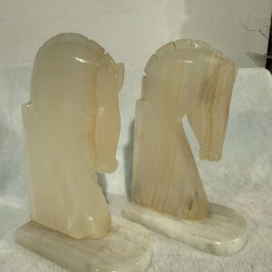 Vintage Onyx Horse Head Pair Chess
Trojan Horse Bookends